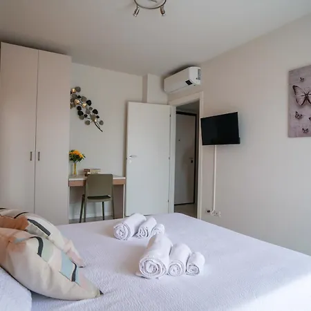 Apartment Girasole Leonardo Academy, Mxp & Lakes